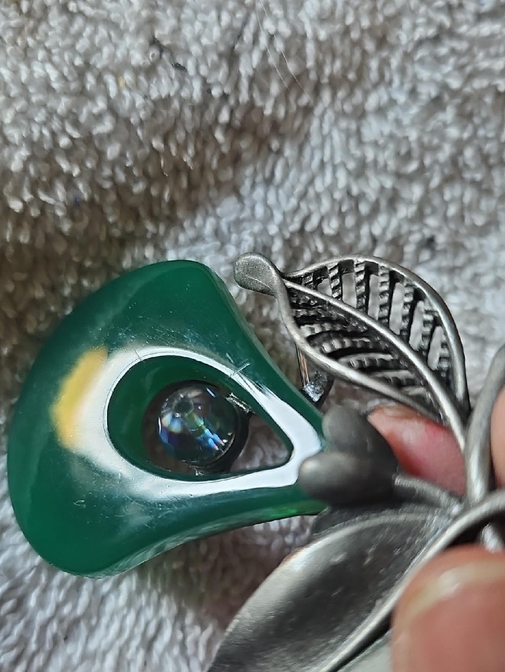 Beautiful Pear Style Brooche - Picture 5 of 5
